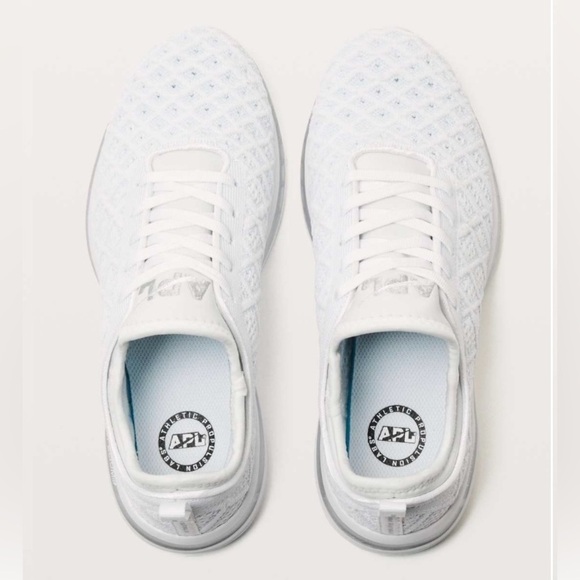 APL Shoes - TechLoom Phantom
APL
White / Metallic Silver​​​​​